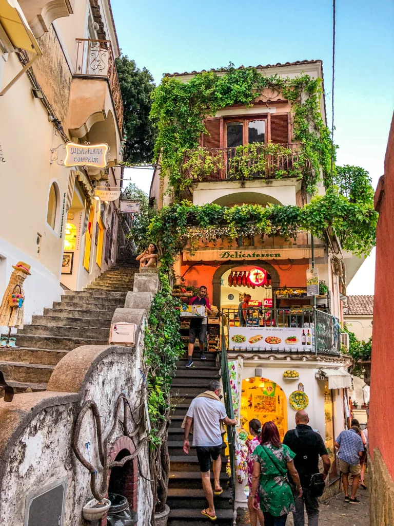 Delikatessen market in Positano